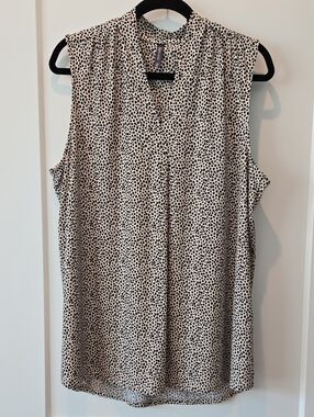 Massini Sleeveless V-Neck Dot Print Top - Black & Cream